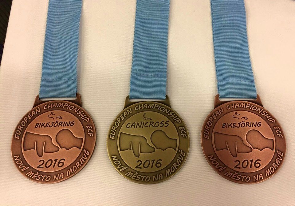1x Goud en 2x Brons tijdens het Europees kampioenschap Canicross/Bikejoring